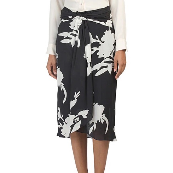 Joie Arlissa Twist- Front silk skirt